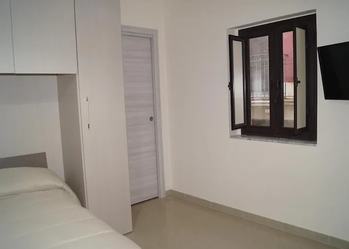 Briscola לינה וארוחת בוקר 3*